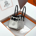 BIRKIN SHOULDER 29 IN BLACK CALFSKIN ÉCRU/NOIR/FAUVE/NOIR/BLEU ZANZIBAR EMBROIDERY CANVAS