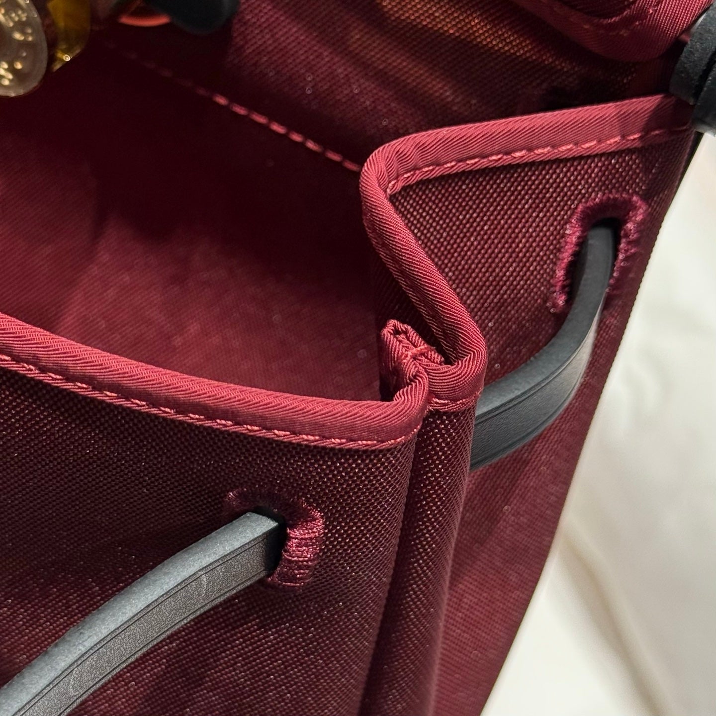 HERMES 25S MINI HERBAG 20 IN RED AND BLACK CANVAS GOLD HARDWARE