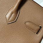 25S HERMES BIRKIN 30 IN DUNKELBRAUNEM KALBSLEDER GOLDENE BESCHLÄGE