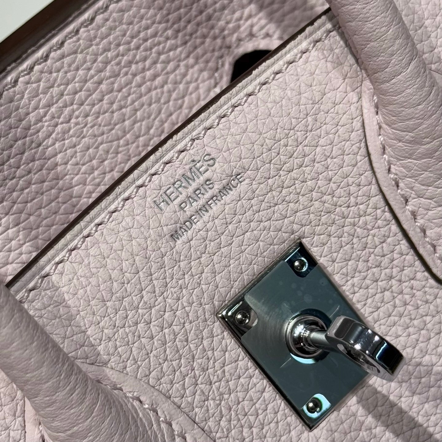HERMES 25S MEDIUM BIRKIN 25 IN ROSA BABY-KALBLEDER SILBERNE BESCHLÄGE