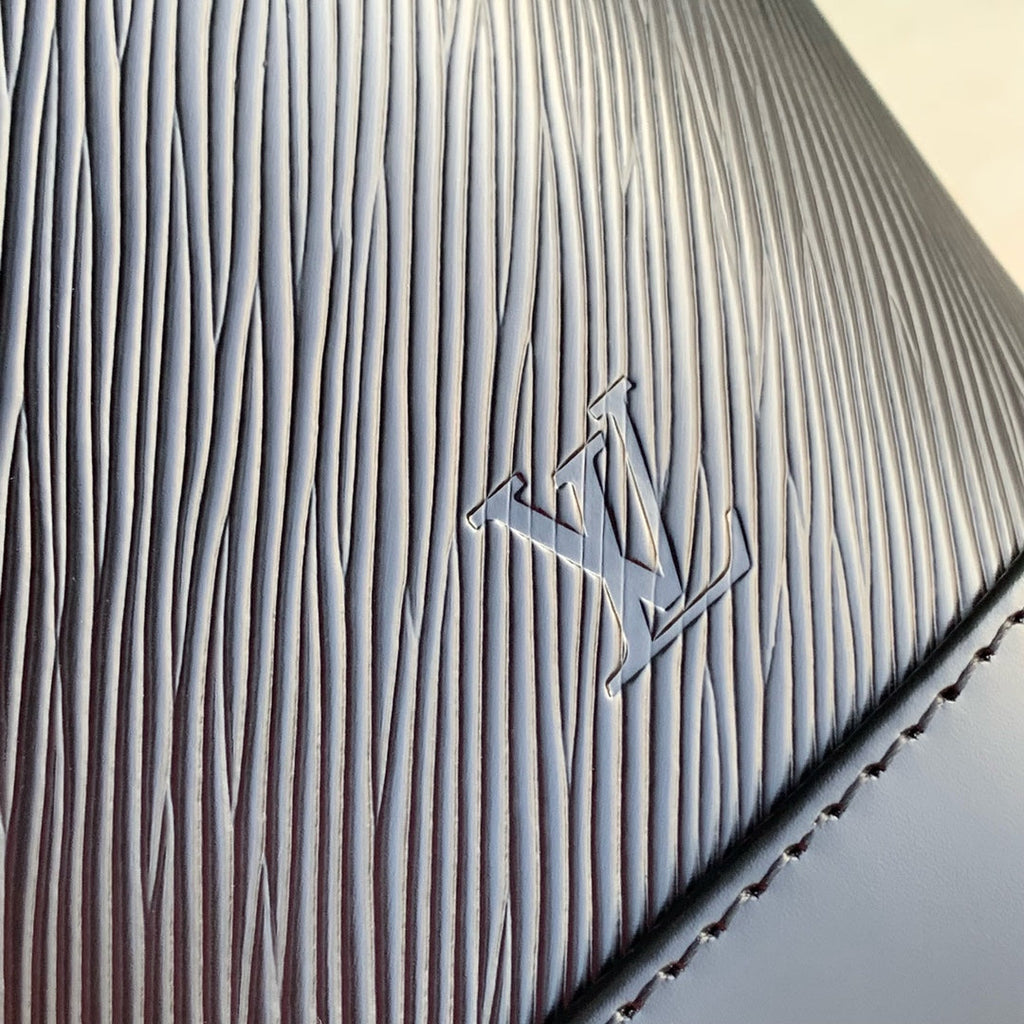 NOÉ MM 33 IN SCHWARZEM EPI-LEDER