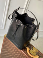 NOÉ MM 33 IN SCHWARZEM EPI-LEDER