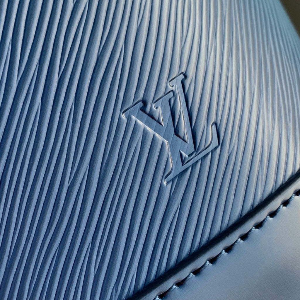 NOÉ MM 33 IN SAPPHIRE EPI LEDER