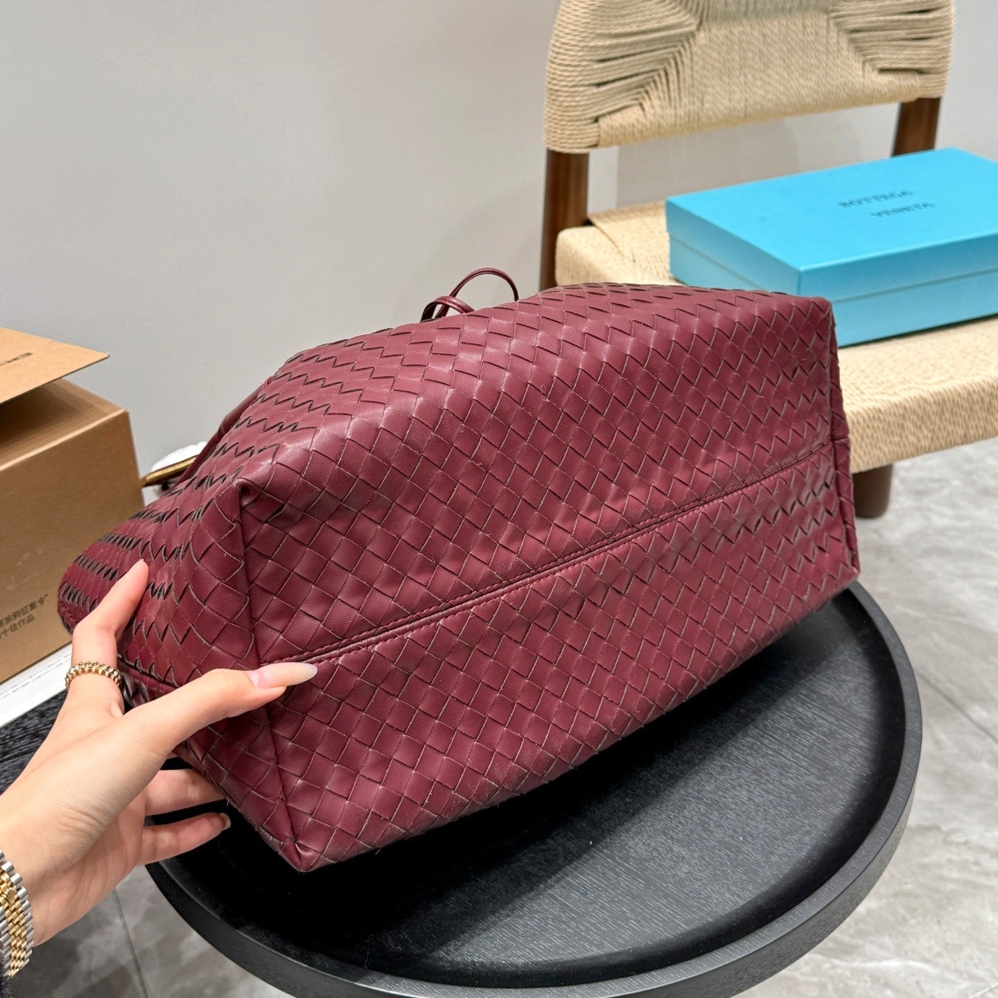 PINACOTECA Tragetasche 38 Zoll Burgunderrot Kalbsleder