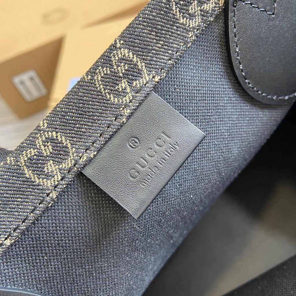 OPHIDIA GG 41 GROSSE TRAGETASCHE IN SCHWARZEM DENIM