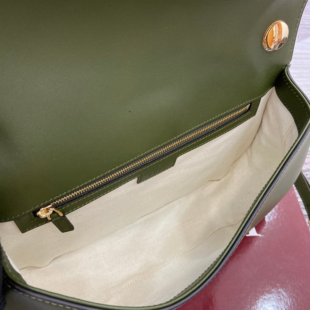 BLONDIE MEDIUM SCHULTERTASCHE 32 IN JUNIPER GREEN CALFLEDER UND WILDTIER GOLDENE BESCHLÄGE
