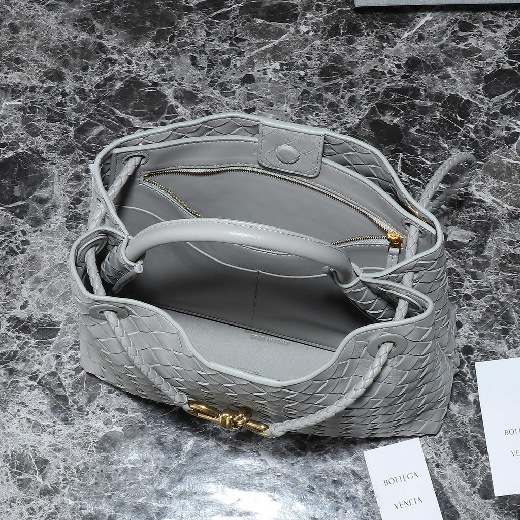 BV MEDIUM ANDIAMO 32CM GRAUES LAMMFELL