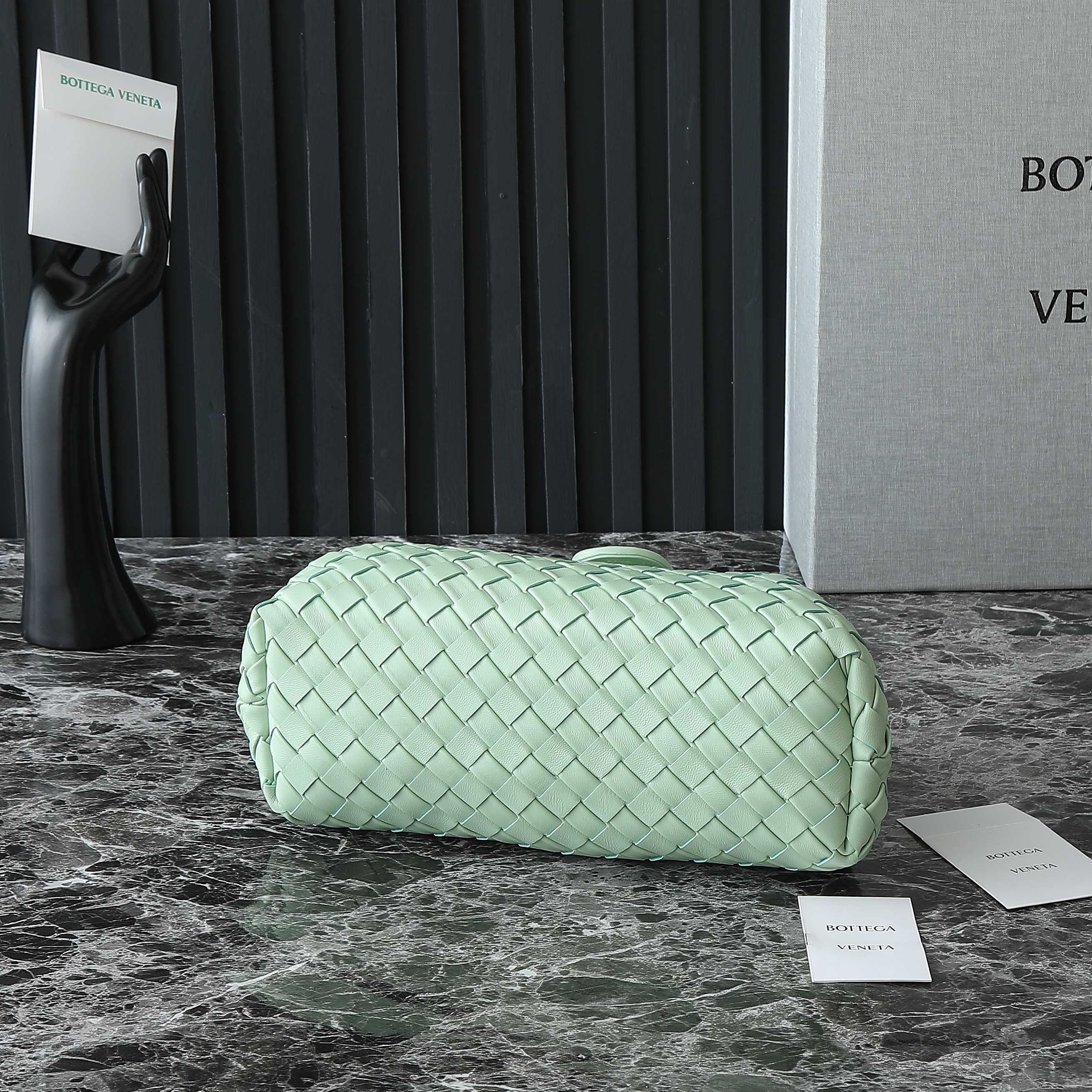 Teen Lauren 1980 mit Kette, Größe 31,5, hellgrünes Leder, goldene Hardware 