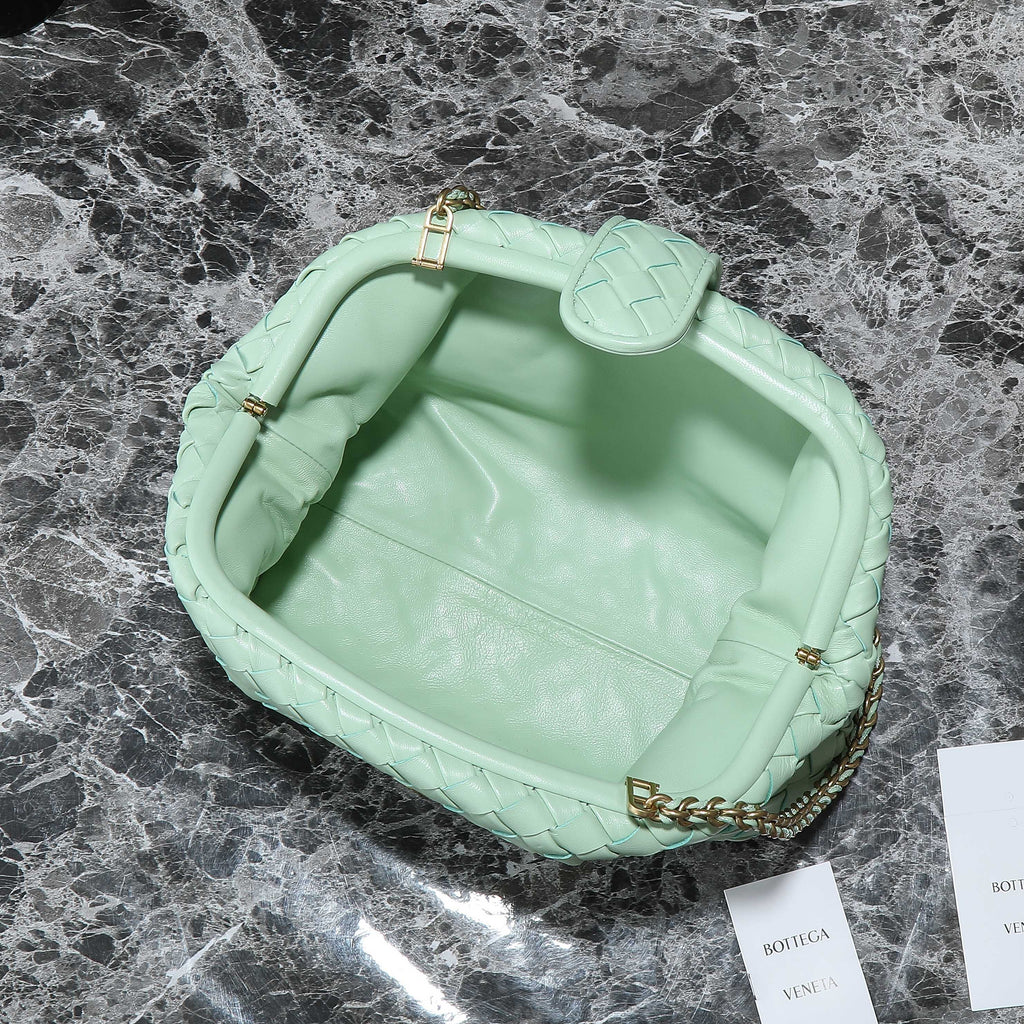 Teen Lauren 1980 mit Kette, Größe 31,5, hellgrünes Leder, goldene Hardware 