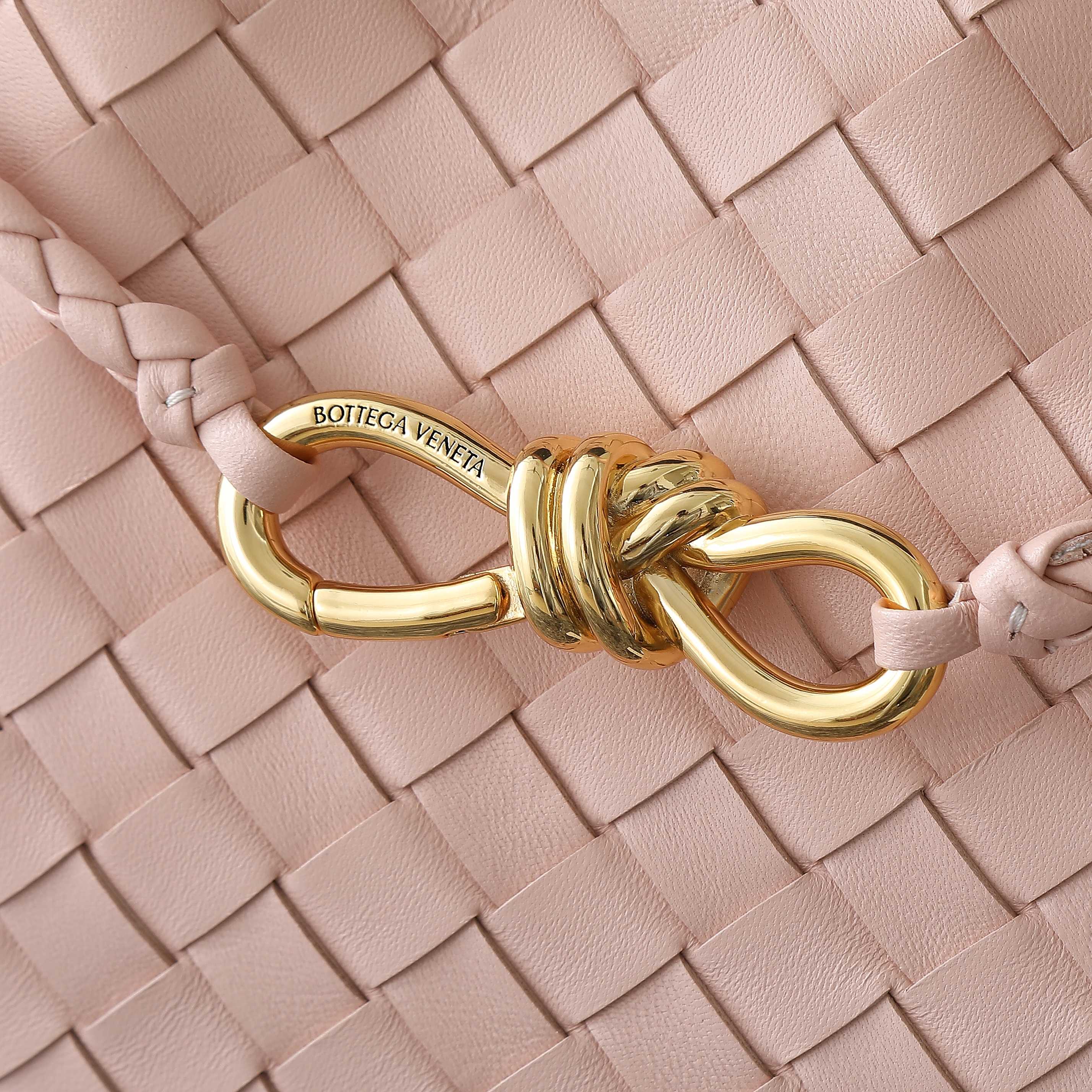 MEDIUM ANDIAMO 32 IN HELLROSE LAMMFELL