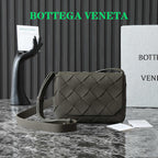 BOTTEGA VENETA 25S DIAGO 22 IN DUNKELOLIVEM KALBSLEDER SILBERNE BESCHLÄGE