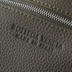 BOTTEGA VENETA 25S DIAGO 22 IN DUNKELOLIVEM KALBSLEDER SILBERNE BESCHLÄGE