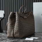 BOTTEGA VENETA 25S LARGE ANDIAMO 42 IN DUNKELBRAUNEM KALBSLEDER-GOLD-HARDWARE
