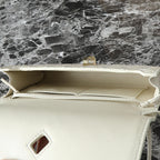 BOTTEGA VENETA 25S ANDIAMO POUCH 19 AUS ELFENBEINfarbenem KALBSLEDER MIT GOLD-HARDWARE