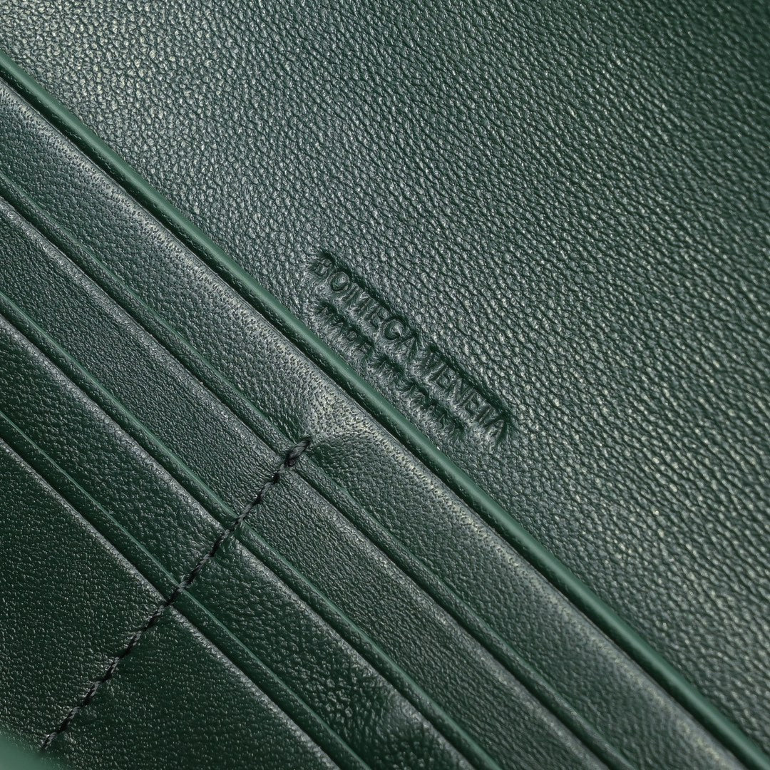 BV Lange Clutch Andiamo 31 Dunkelgrünes Leder Ghw 