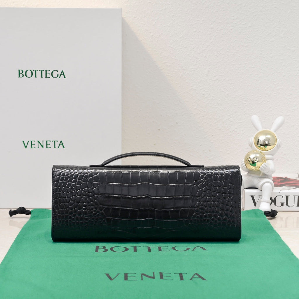 BV Long Clutch Andiamo 31 Black Crocodile Calfskin Ghw