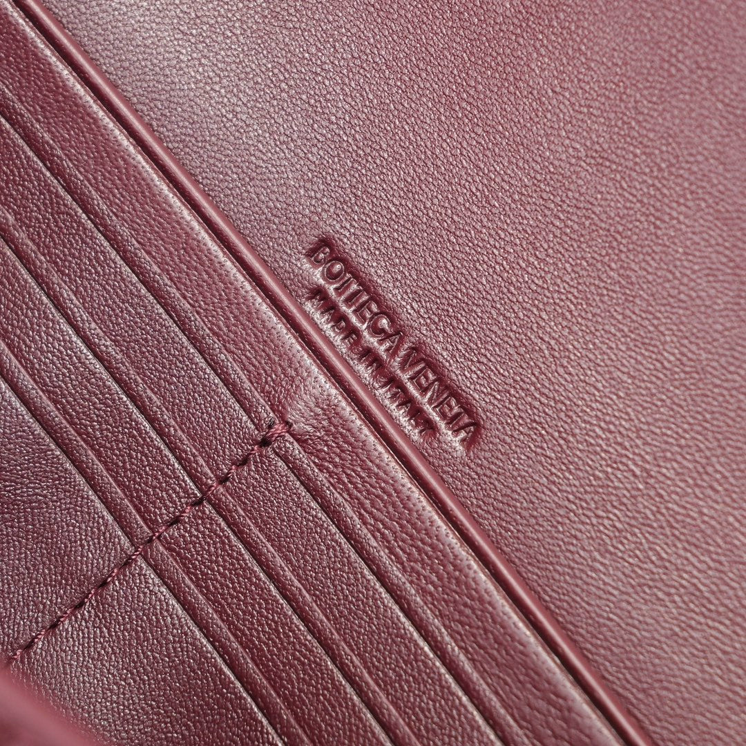 BV Long Clutch Andiamo 31 Burgundy Crocodile Calfskin Ghw 