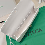 BV Long Clutch Andiamo 31 Weißes Krokodilkalbsleder Ghw 