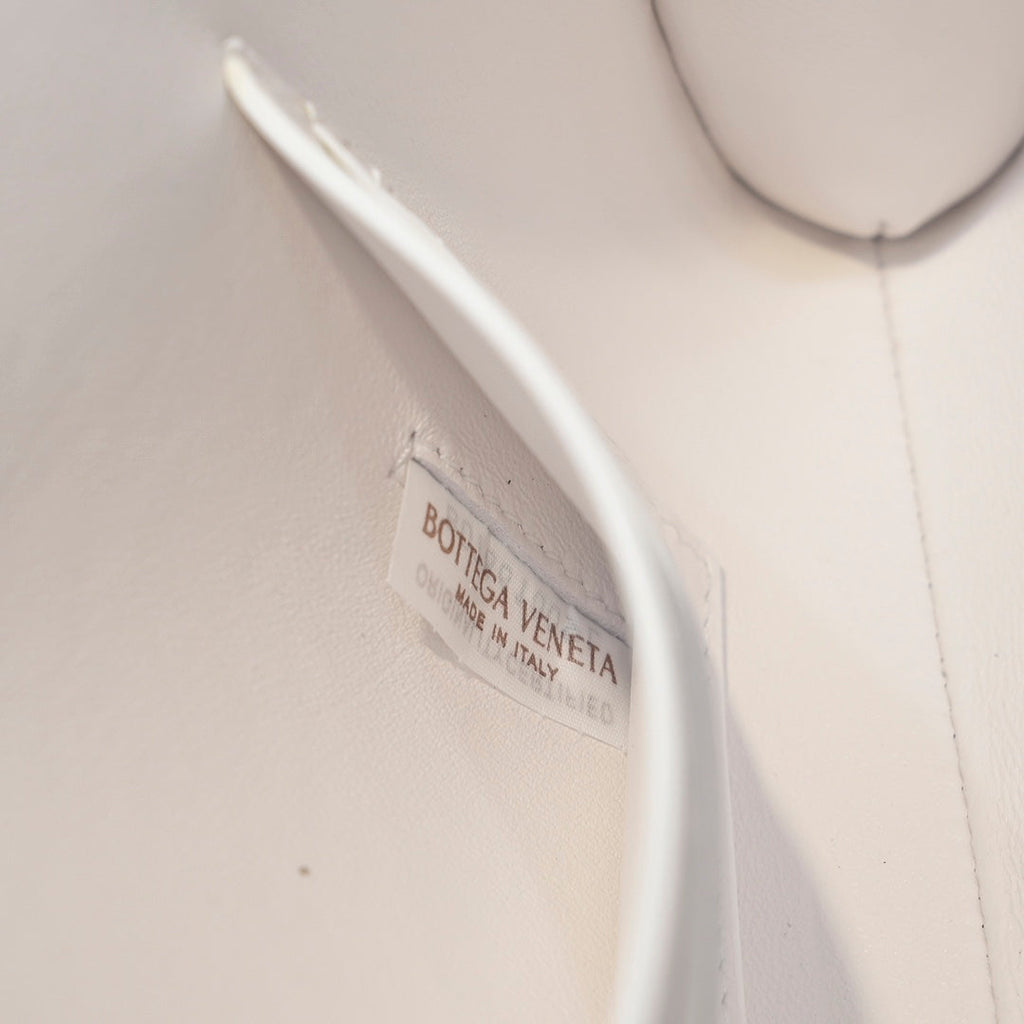 BV Long Clutch Andiamo 31 Weißes Krokodilkalbsleder Ghw 