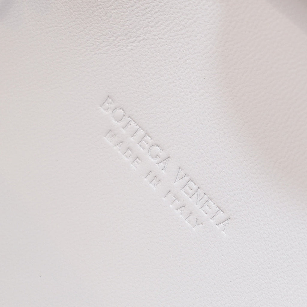 Teen Lauren 1980 mit Kette, Größe 31,5, weißes Leder, Ghw 