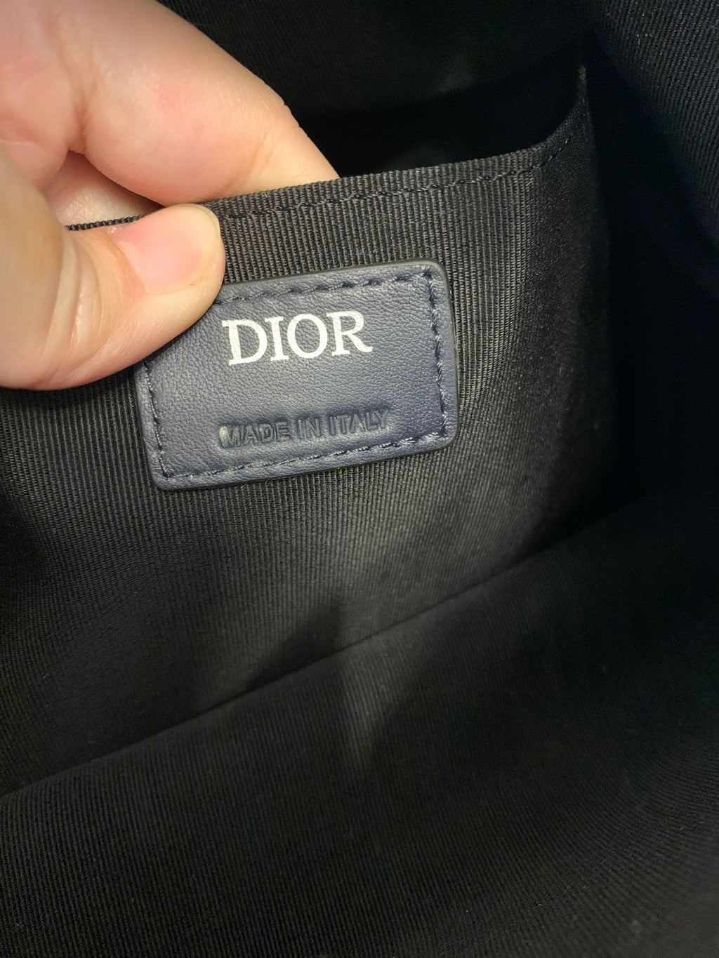 HIT THE ROAD BACKPACK WITH FLAP 51 IN WHITE AND BLUE TRIANGLE PATTERN FABRIC