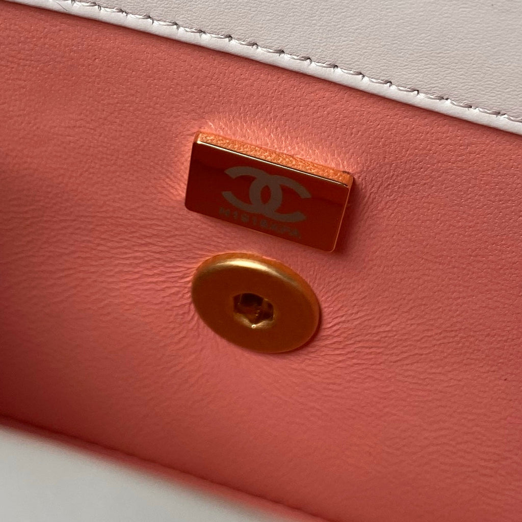 MINI-Klapptasche 19 Zoll aus weißem Kalbsleder mit doppelter Goldkugel