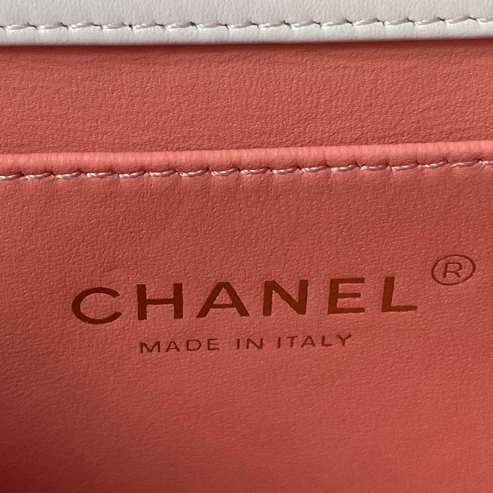 MINI-Klapptasche 19 Zoll aus weißem Kalbsleder mit doppelter Goldkugel