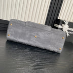 Bowlingtasche 44 in Santas Gray Denim mit goldenen Beschlägen