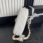 MEDIUM FLAP BAG 26 IN WHITE CALFSKIN GOLD DOUBLE C THICK CHAIN