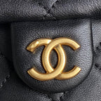 24-Zoll-Rucksack aus schwarzem Lammleder mit goldenen Beschlägen