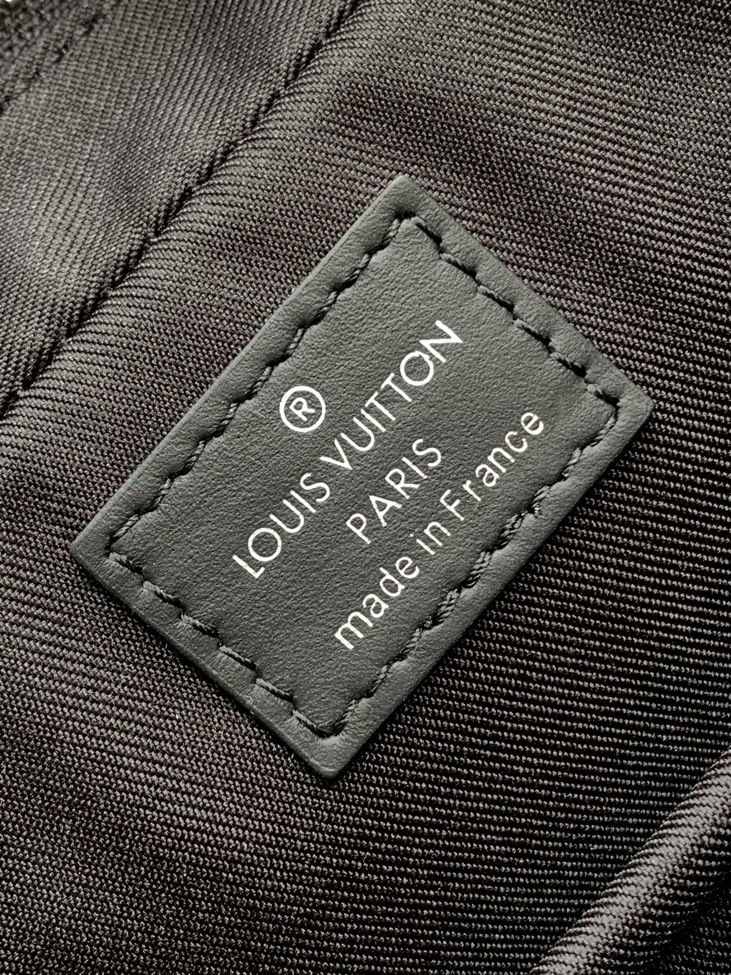 PORTE- DOCUMENTS VOYAGE NM HANDBAG 36 IN BLACK DAMIER GRAPHITE CANVAS