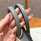 BIRKIN FAUBOURG TOUCH 20 IN TAUBENGRAUEM KALBSLEDER MIT SILBERNEN BESCHLÄGEN (AUF BESTELLUNG GEFERTIGT)