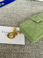 LADY JASMINE CARD HOLDER 10 IN LIGHT GREEN QUILTED PATENT CALFSKIN