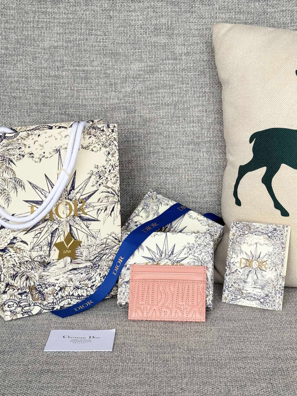 Freesia-Kartenetui 10 in babyrosa, gestepptem Kalbsleder