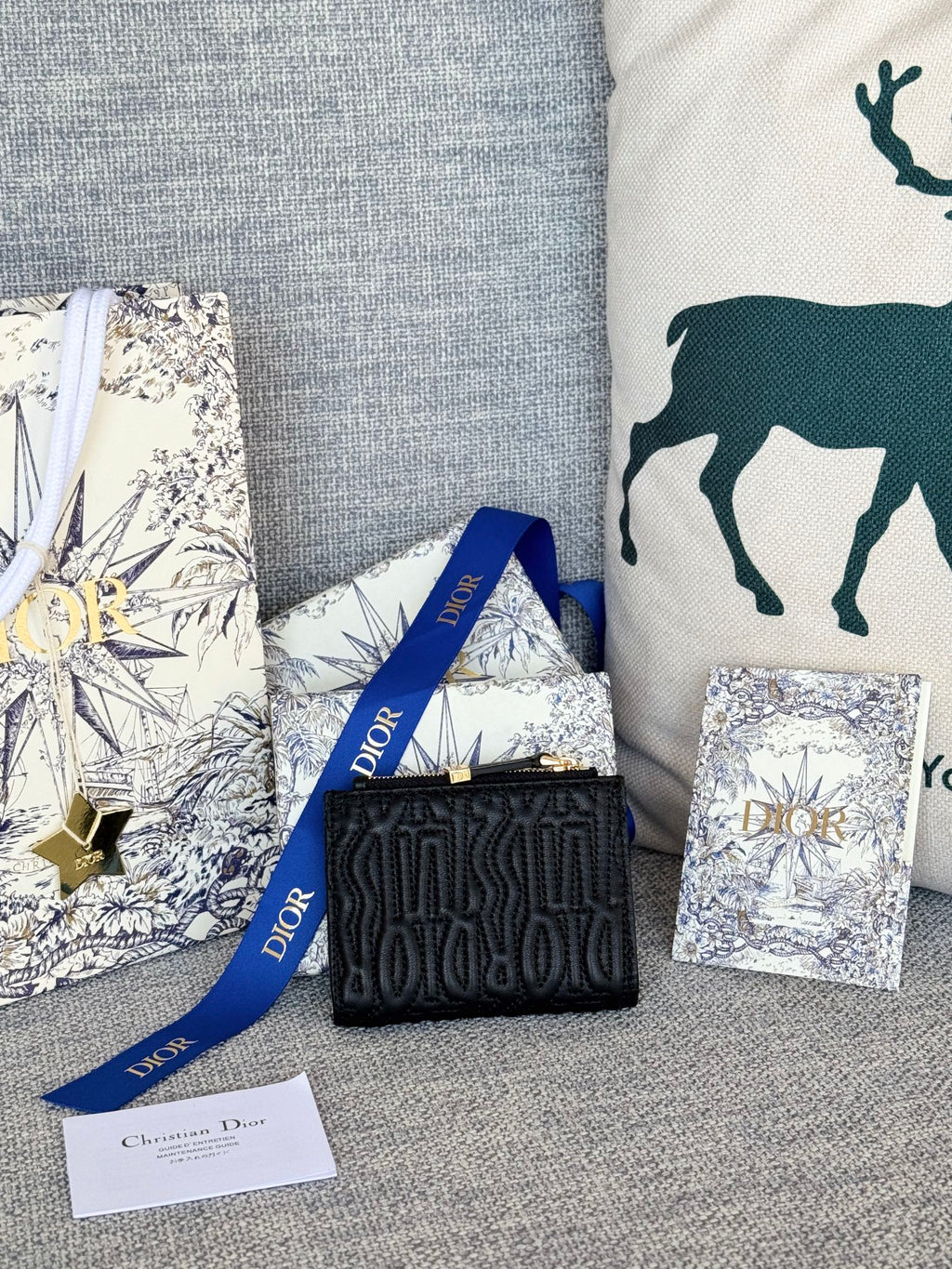 Zweifach gefaltete Geldbörse 11 Zoll, schwarz, komplett gesteppt, Kalbsleder