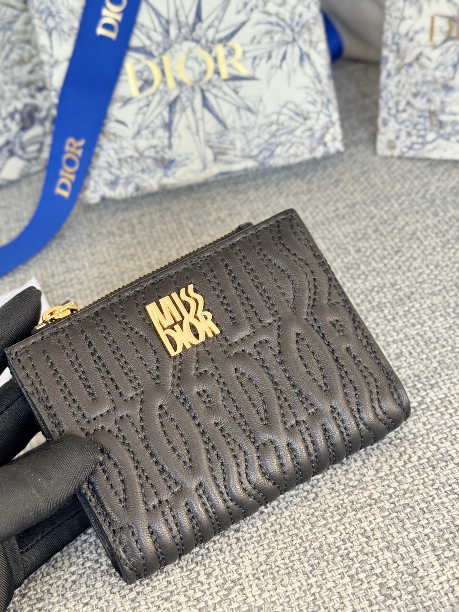 Zweifach gefaltete Geldbörse 11 Zoll, schwarz, komplett gesteppt, Kalbsleder