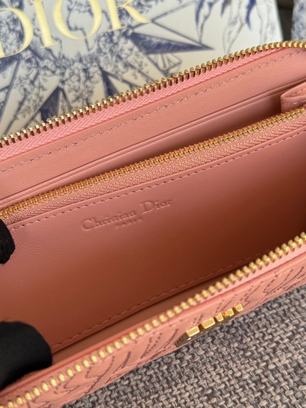 Vertikale, lange Geldbörse mit Reißverschluss, 50 cm, babyrosa, komplett gesteppt, Kalbsleder