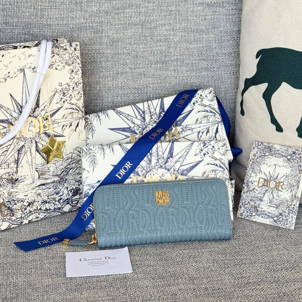 Vertikale Geldbörse mit langem Reißverschluss, 20 Zoll, babyblau, komplett gesteppt, Kalbsleder