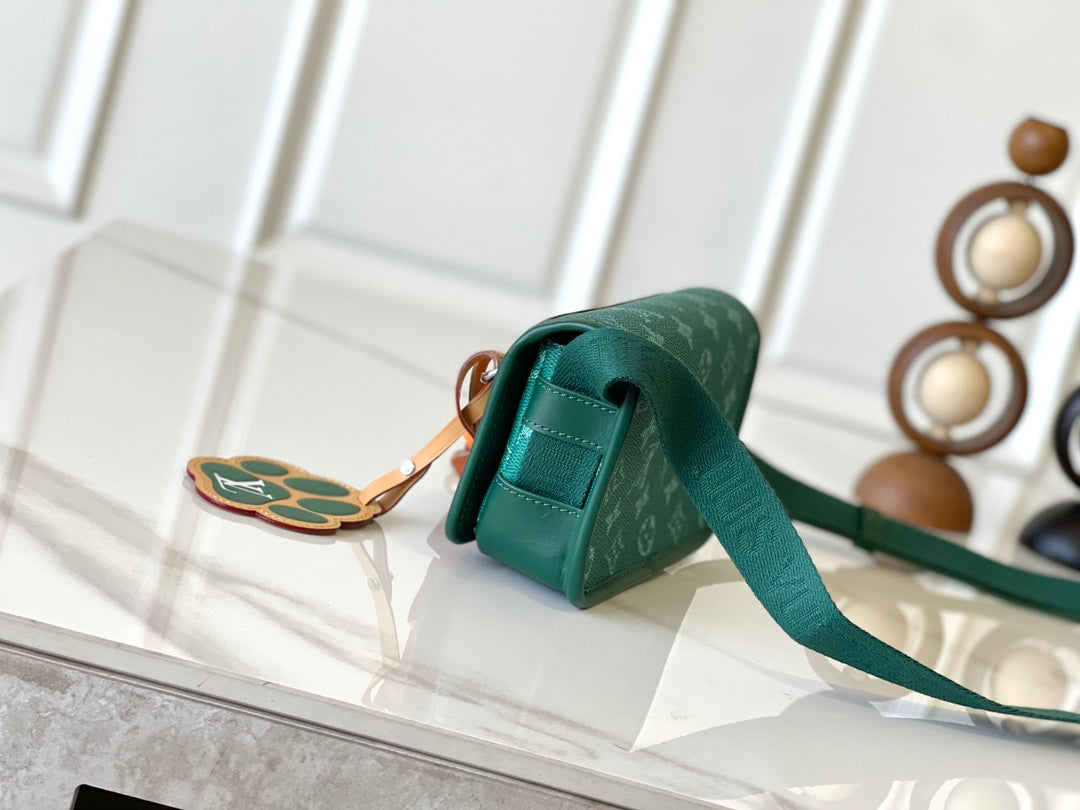 BOSPHORE TRAGEGELD 19 IN GRÜNEM MONOGRAMM HERITAGE CANVAS