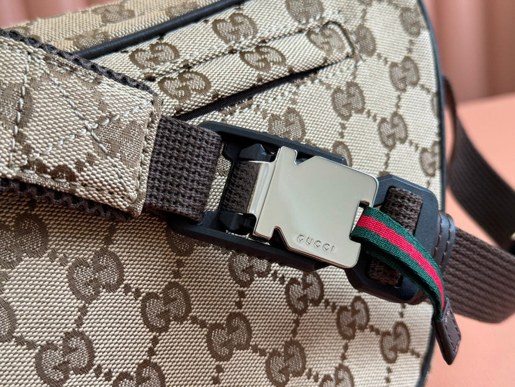 Gürteltasche 34 in Beige Monogramm-Canvas