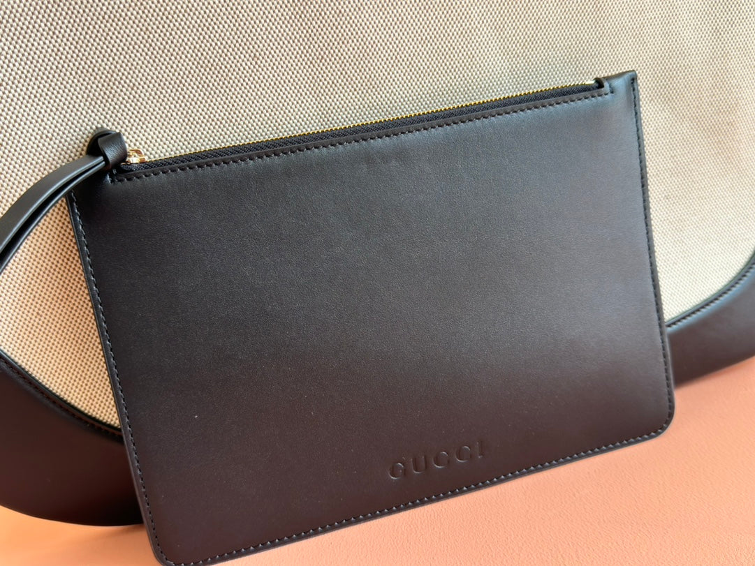 BODY MEDIUM SHOULDER BAD 49 IN NATURAL CANVAS AND BLACK CALFLEDER GOLD HARDWARE