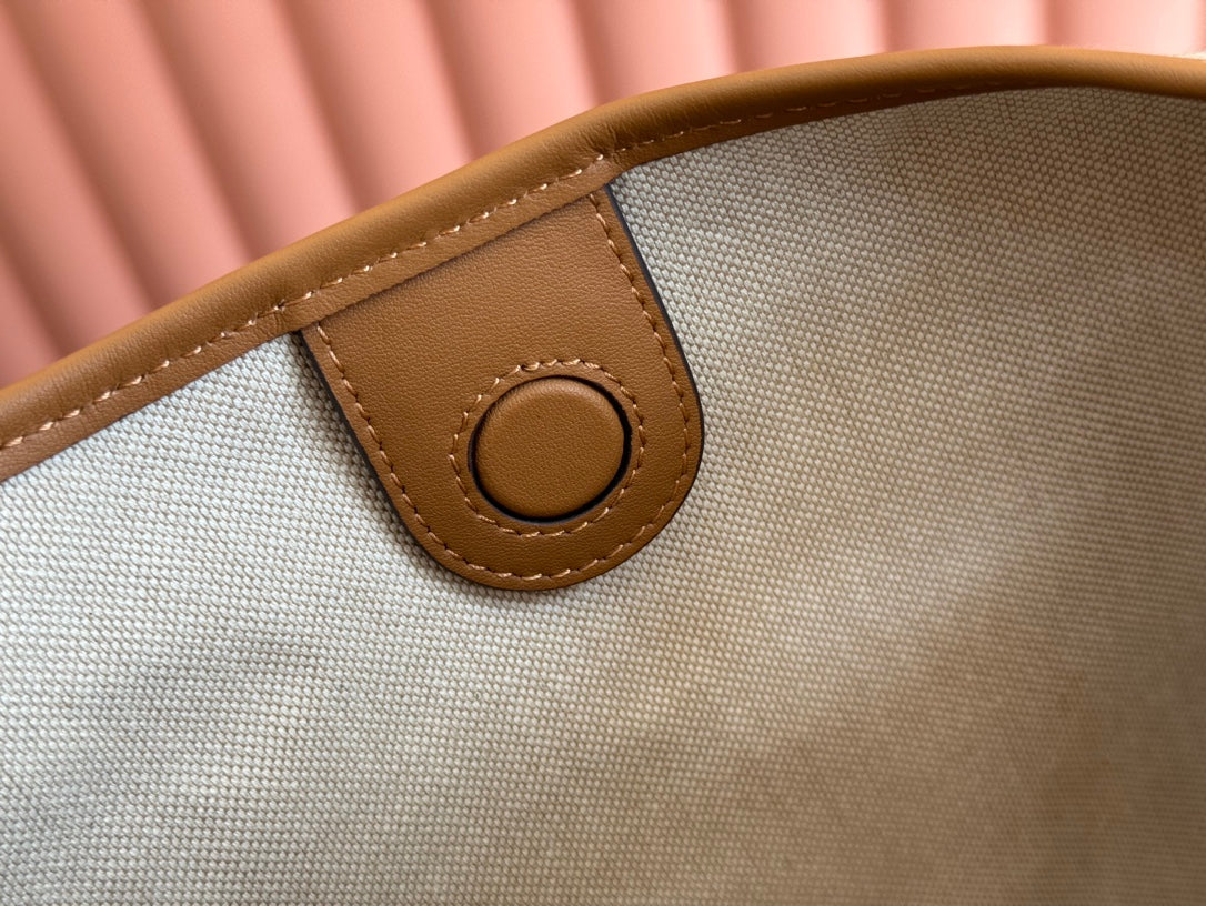 BODY MEDIUM SHOULDER BAD 49 IN BEIGE MONOGRAM CANVAS AND BROWN CALFLEDER GOLD HARDWARE