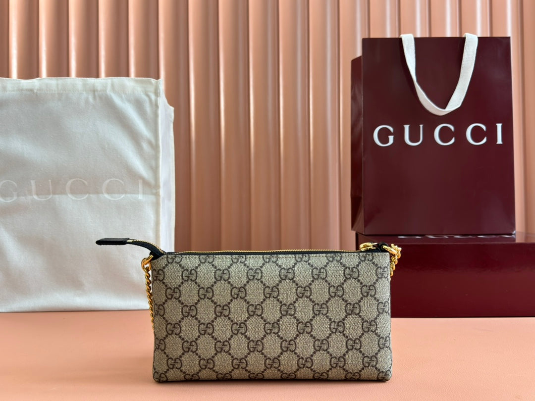 Kleine Geldbörse mit Gummieffekt an Kette, 22,5 cm, in Beige und Dunkelbraun, GG Kalbsleder