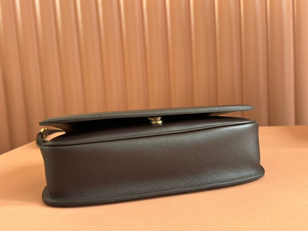 Große Blondie-Tasche mit Henkel, 81 cm, dunkelbraunes Kalbsleder