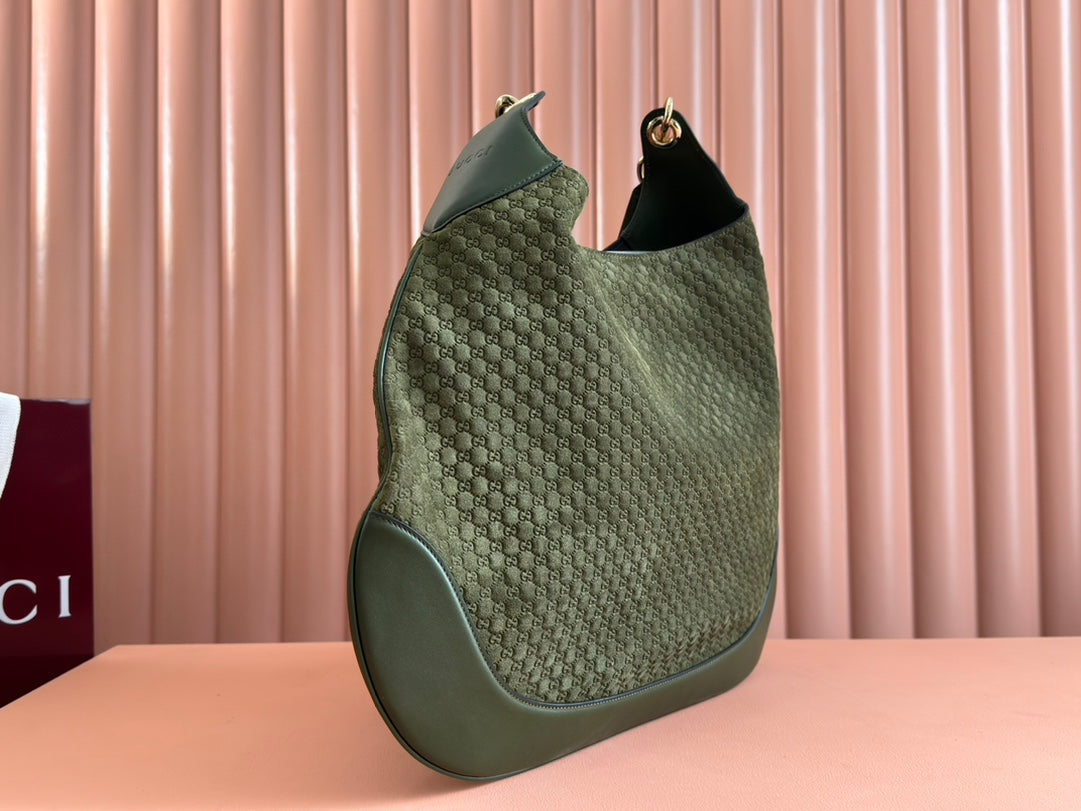 Große Schultertasche B, 49 Zoll, olivgrün, GG-geprägtes Wildleder