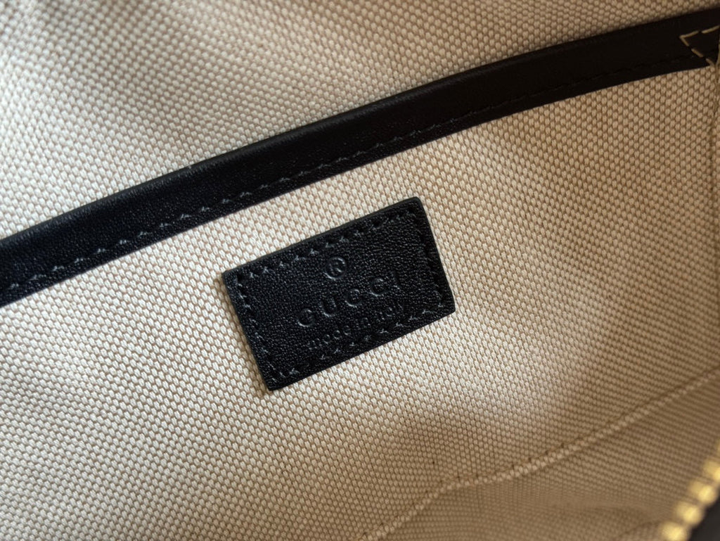 BLONDIE KLEINE SCHULTERTASCHE 21 IN SCHWARZ GLATTEM KALBSLEDER