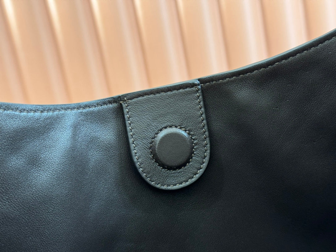 B GROSSE SCHULTERTASCHE 49 IN SEAWORY GRÜN GG GEPRÄGTES WILDLEDER