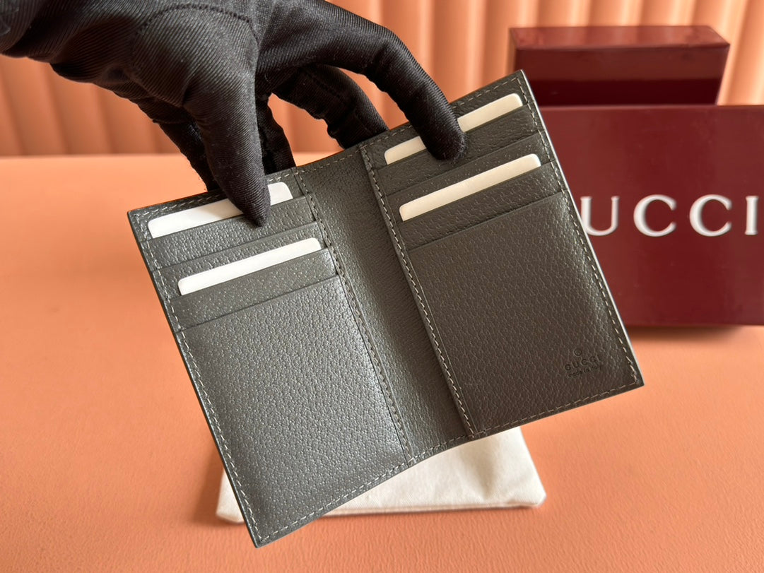 INTERIOR GG PASSPORT CASE 12 IN GRAUEM KALBSLEDER