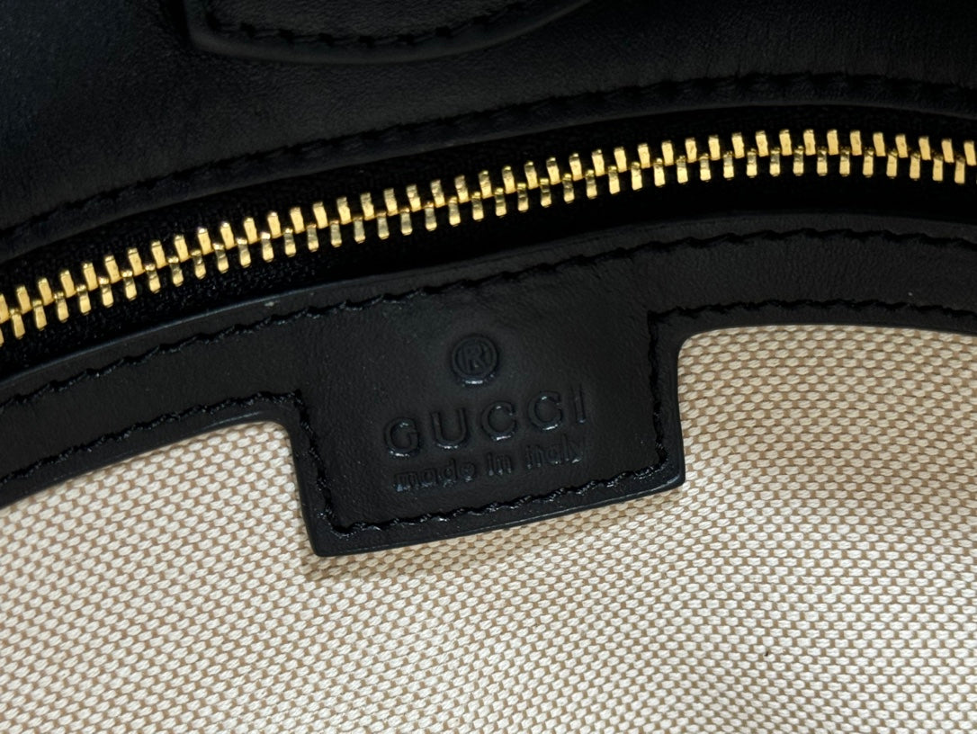 73 KLEINE EIMERTASCHE 20 AUS NATUR-CANVAS UND SCHWARZEM KALBSLEDER