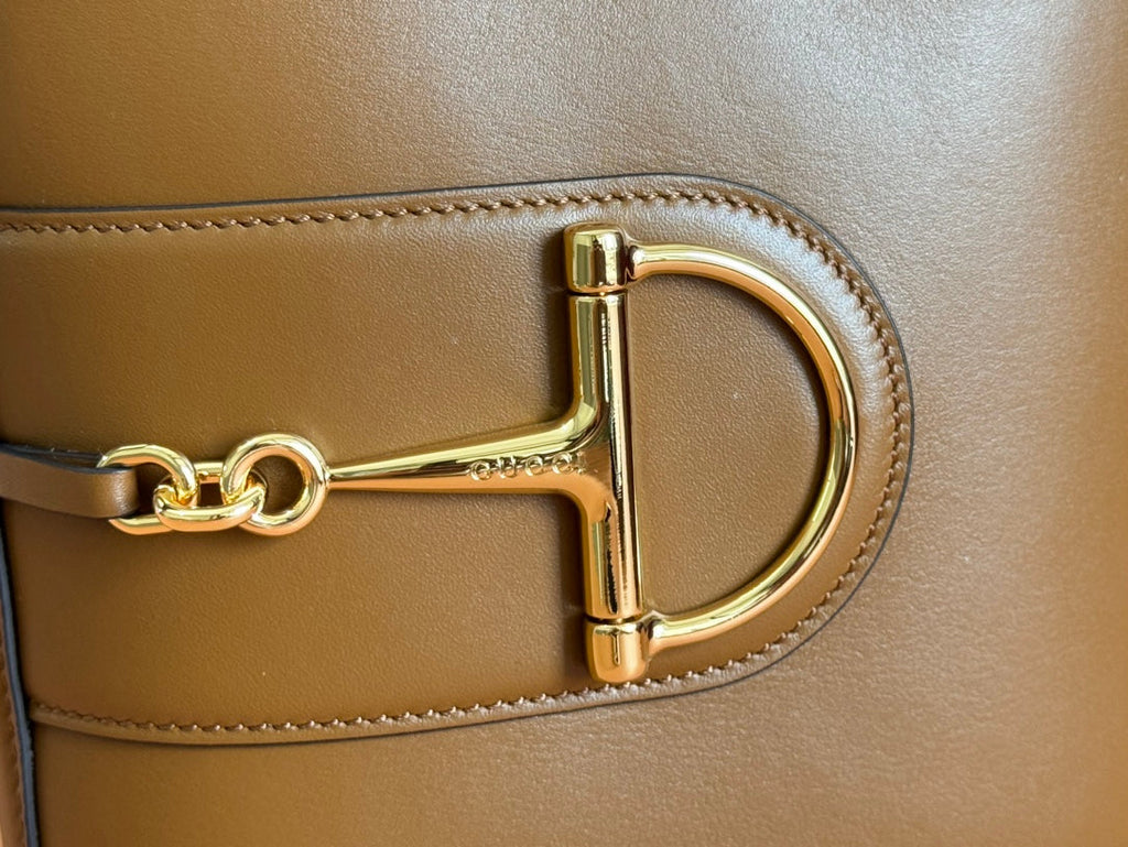 73 KLEINE EIMERTASCHE 20 IN BRAUN GLATTES KALBSLEDER